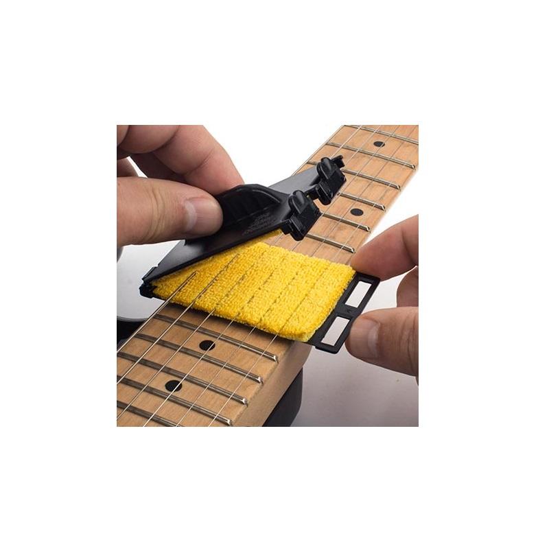 The String Cleaner SCG-1 Cleaner per chitarra