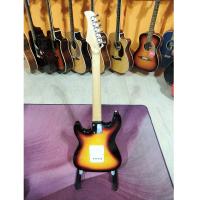 Noleggio Chitarra Elettrica Maxine con Amplificatore, Cavo e Gig Bag_3