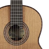 Salvador Cortez Sinfonia C Chitarra Classica 4/4 Con Tastiera Rialzata da Concerto_3