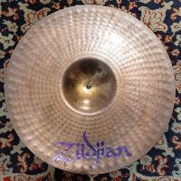 Zildjian Edge Razor Rock Crash 16'' Piatto per batteria_2