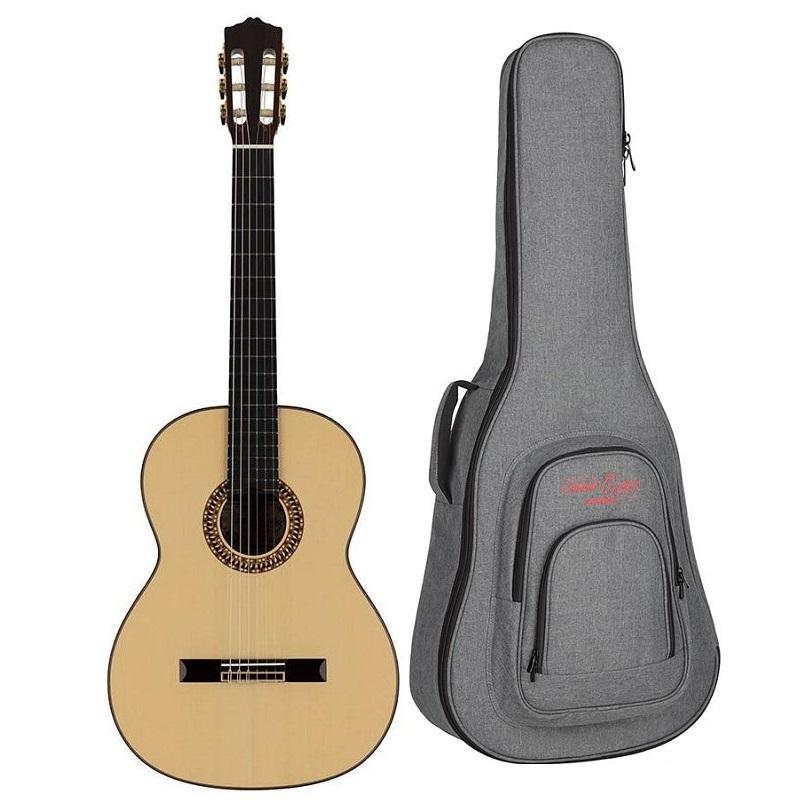 Salvador Cortez CS-130 Chitarra Classica con Top in Abete Europeo Massello