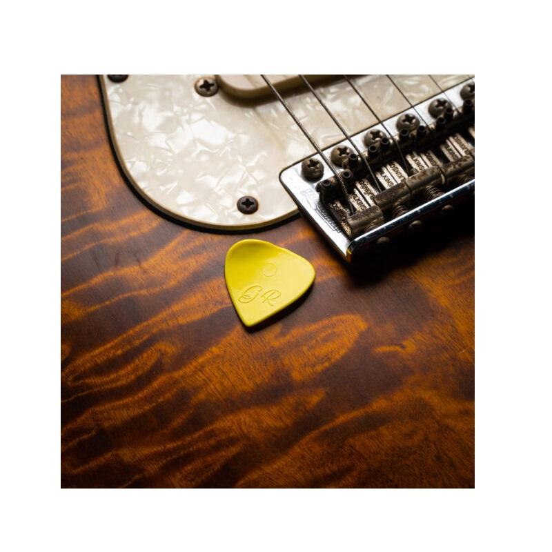 Plick The Pick GR 09 mm Celluloide Giallo Zolfo Plettro per chitarra elettrica MADE IN ITALY - immagine 3
