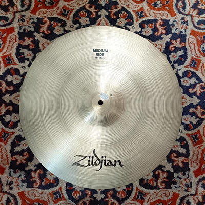 Zildjian Medium Ride 18 Piatto per batteria NUOVO EX DEMO