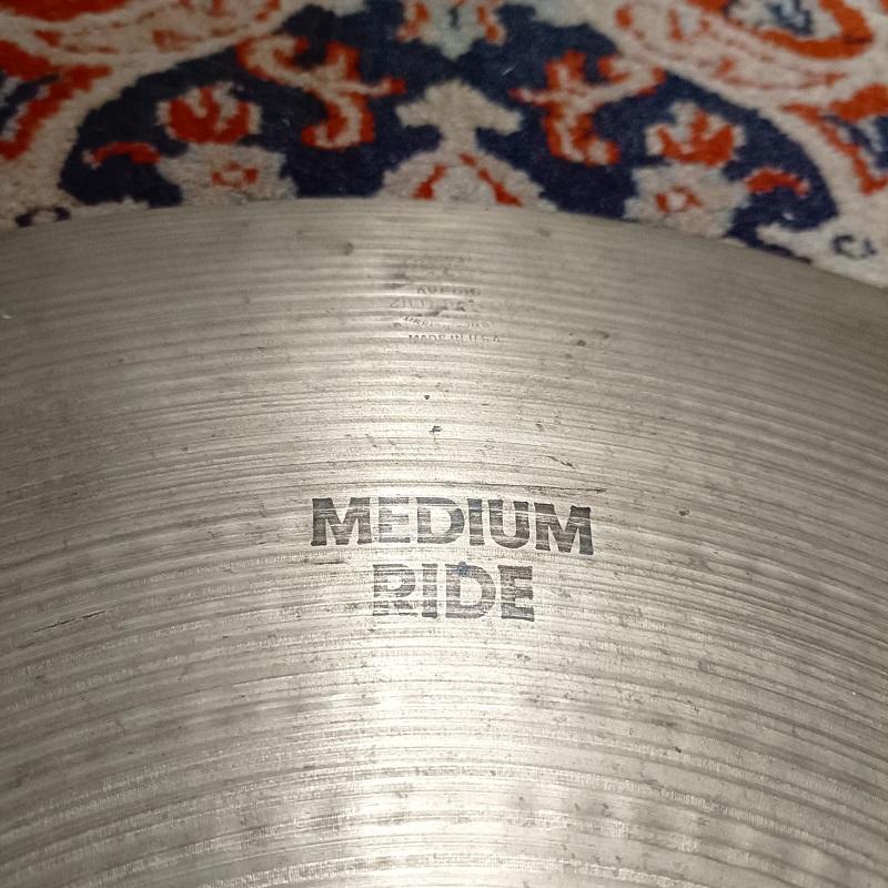 Zildjian Medium Ride 20 Piatto per batteria NUOVO EX DEMO - immagine 2