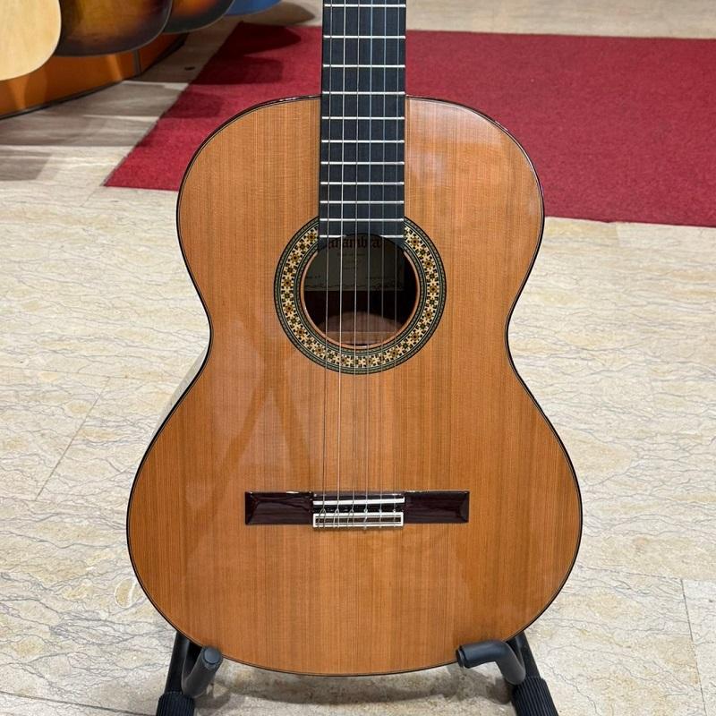 Alhambra 4P con Custodia Imbottita 15mm Black Chitarra Classica - immagine 3